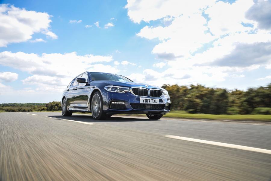  BMW 530d xDrive Touring M Sport (G31) 2017 года  (UK) (фото 2 из 40)